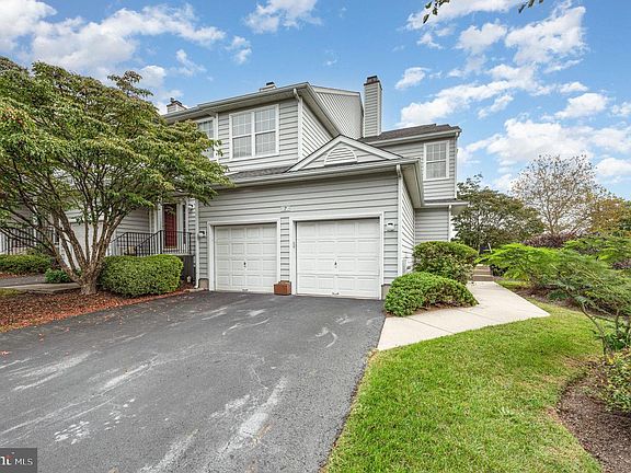 2nd image of 7 Victoria Cir
