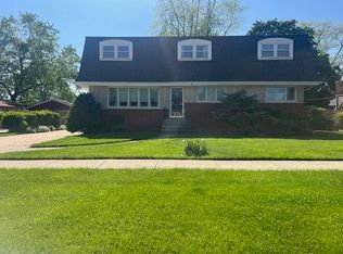 8246 Laramie Ave, Burbank, IL
