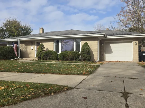 1018 Harmony Dr, Racine, WI 53402