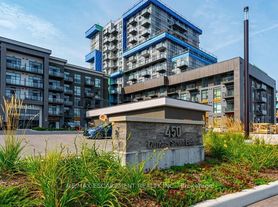 450 Dundas St E