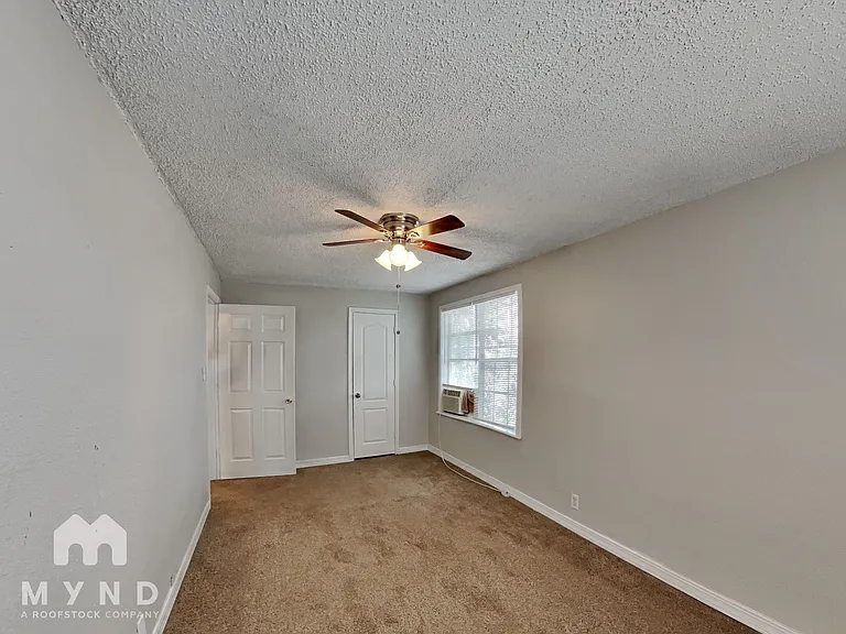 915 Woodrow Rd — Photo 11