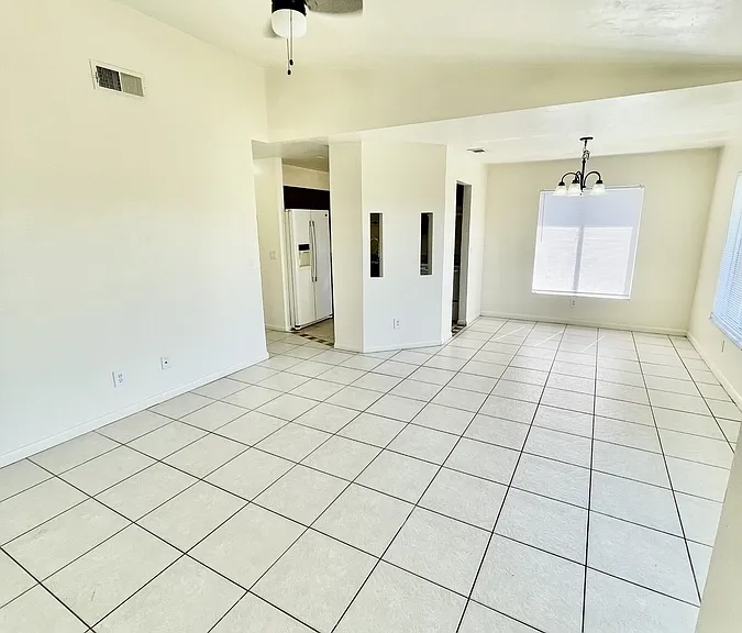 1823 SW Santa Barbara Pl #1823 — Photo 2