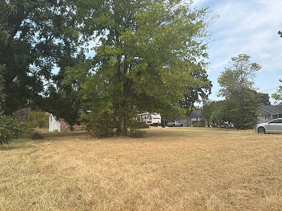 3rd image of 3700 Northshore Dr
