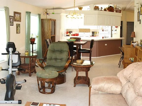 3rd image of 4418 S Sunny Creek Cir