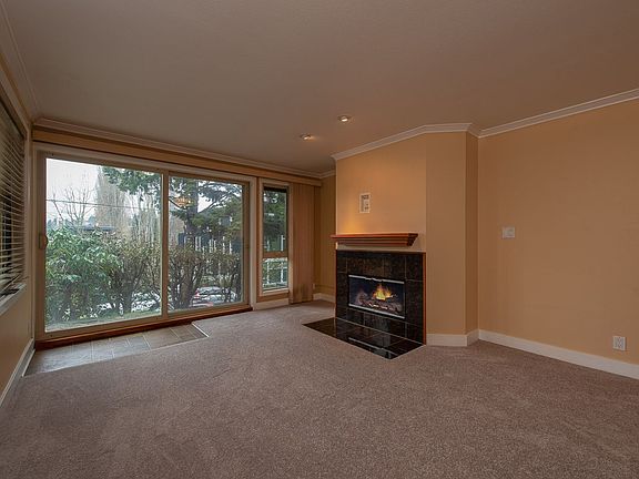 4th image of 17 Etruria St Unit 103