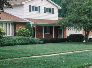 3611 Diamondale Dr W, Saginaw, MI 48601