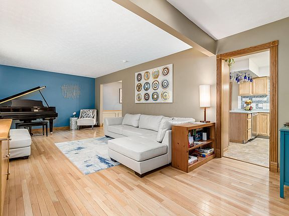 4th image of 478 Olenwood Ave