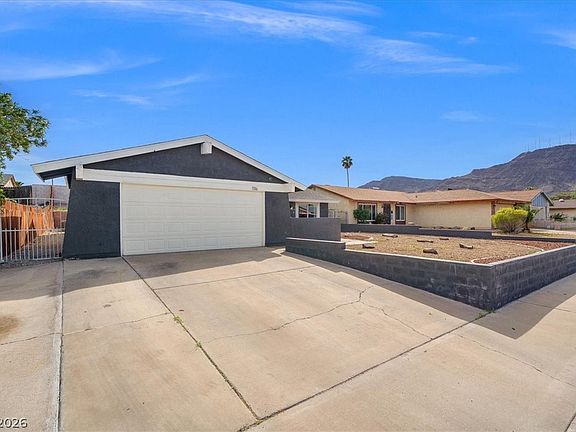 3rd image of 116 Glen Oak Dr