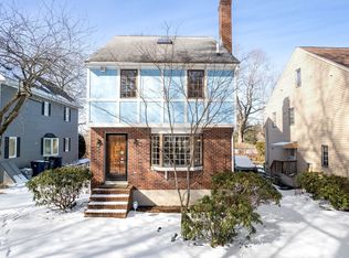 158 Brook Farm Rd #158, West Roxbury, MA 02132