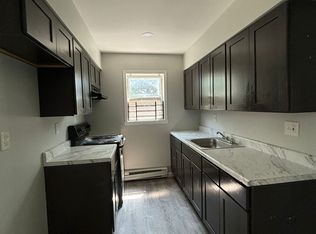 394 S 6th St #2R, Newark, NJ 07103