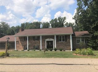 146 Parkwood Dr, Parkersburg, WV 26104