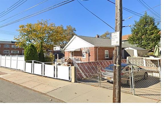 2nd image of 1506 Research Ave