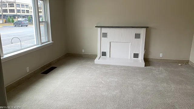 370 W Commercial St #1 — Photo 4