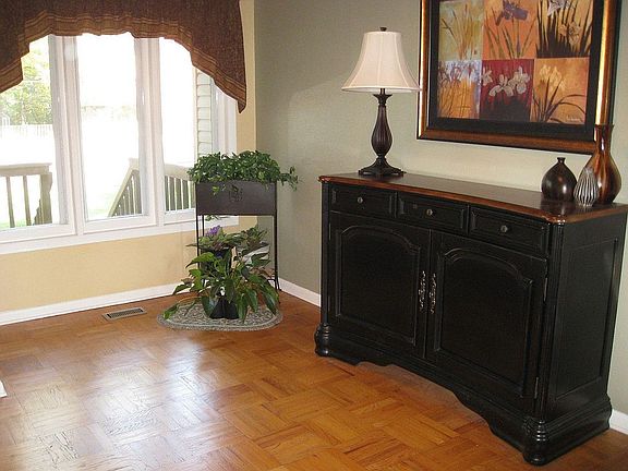 Cathdral beamed ceiling and parquet floors in Foyer