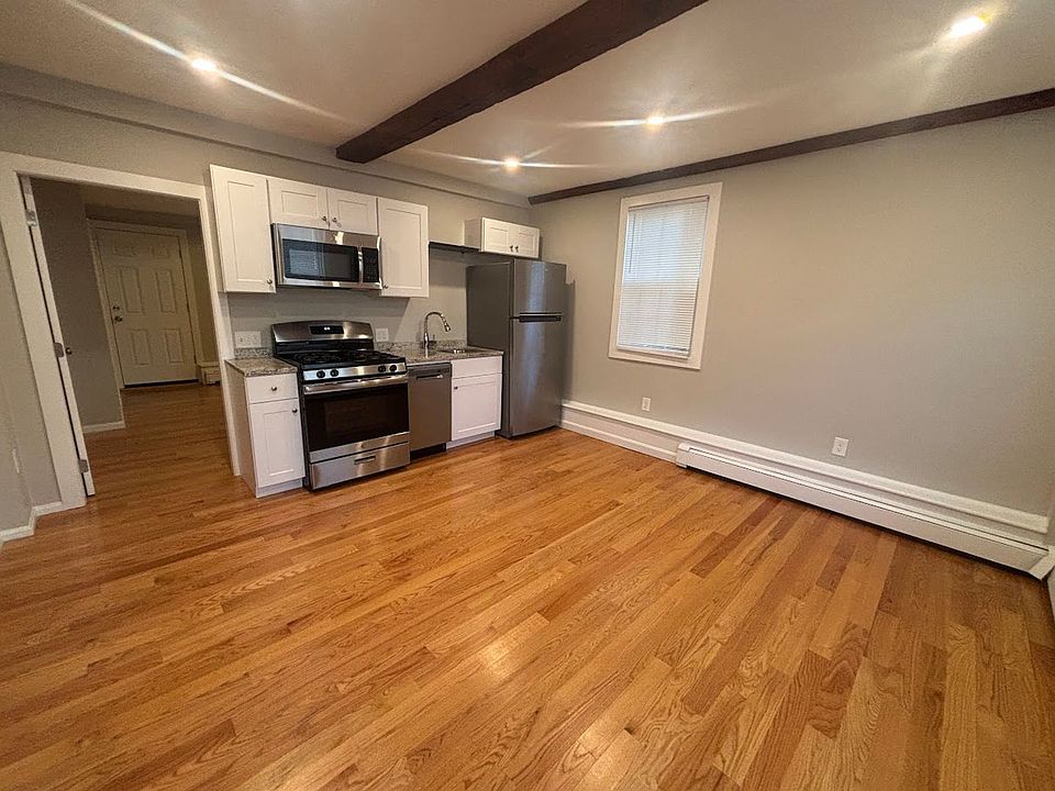 2nd image of 80 Cabot St #2