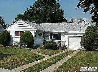 2446 Rockville Centre Pkwy, Oceanside, NY 11572