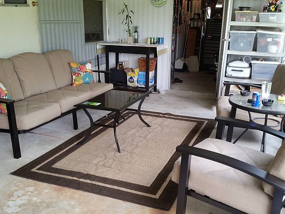 Oversized screen porch