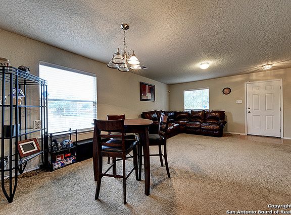 5th image of 330 Ann Dr
