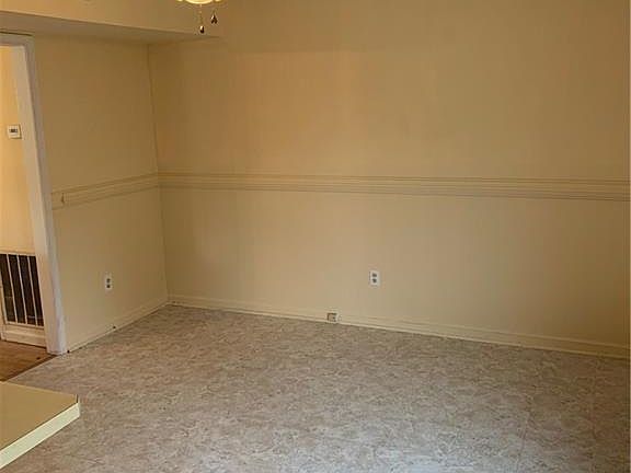 4th image of 4401 Foxden Dr