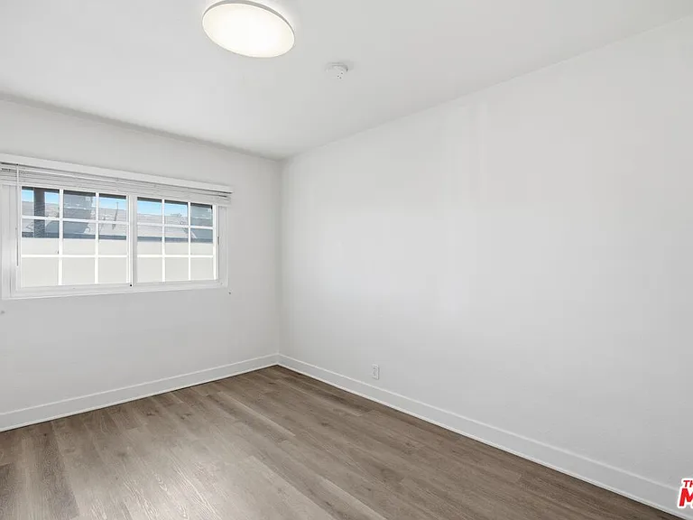 11761 Hart St #6 — Photo 11