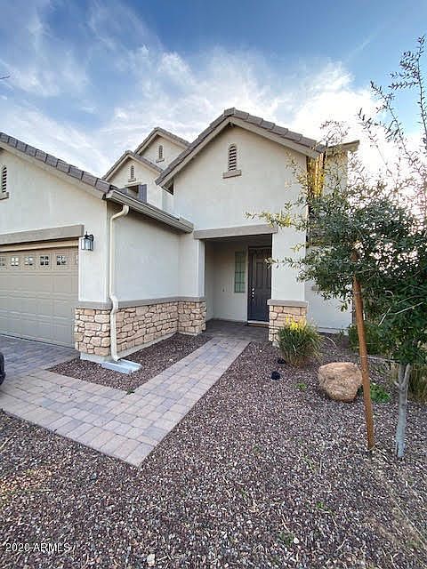 1st image of 10019 W Foothill Dr