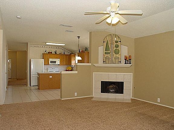 5th image of 200 Lochwood Dr