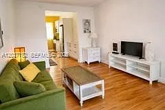 439 15th St #11 — Photo 7