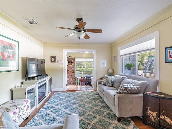 5th image of 1201 E Idlewild Ave