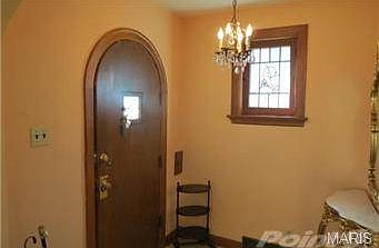 3rd image of 6615 Winona Ave