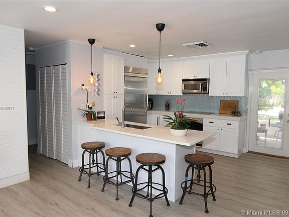 5th image of 1548 NE 38th St