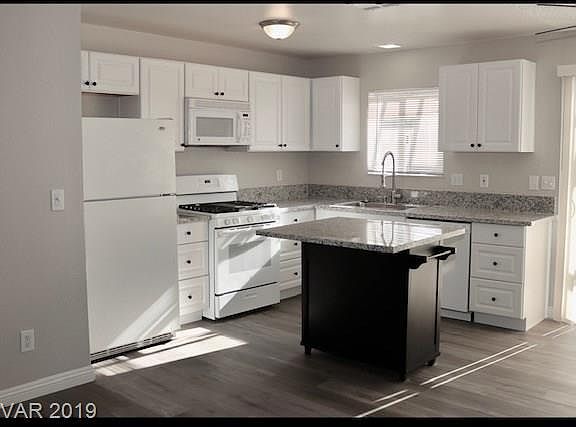 3rd image of 4145 Wendy Ln