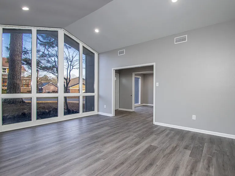 20 Laver Cir — Photo 8