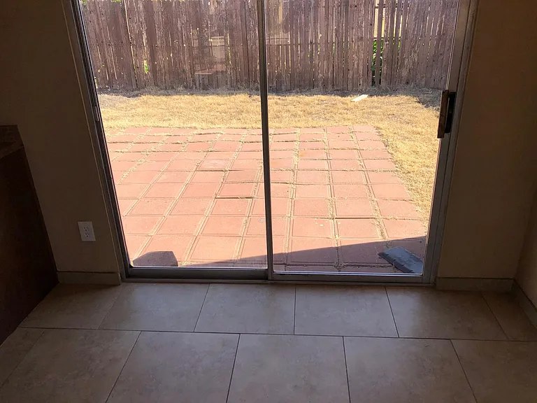3639 S Atlin Ave — Photo 6