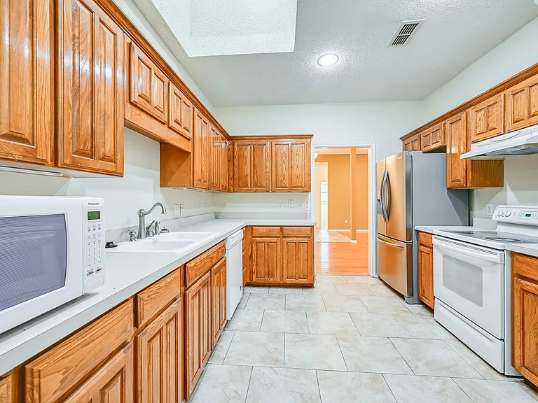1136 Park Gln — Photo 13