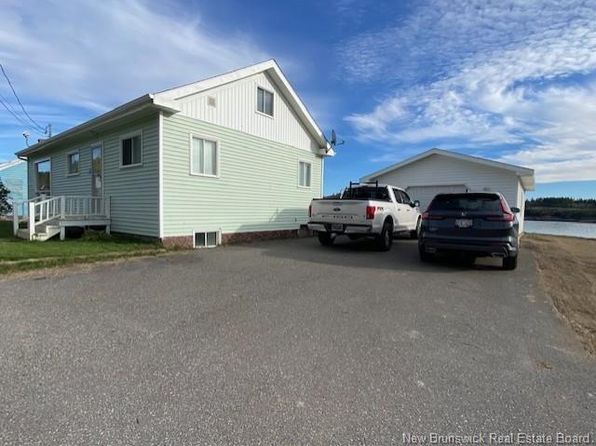 521 Wellington Rd, Blacks Harbour, NB E5H 1C7