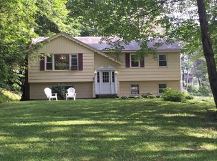 38 Raydon Rd, York, ME 03909