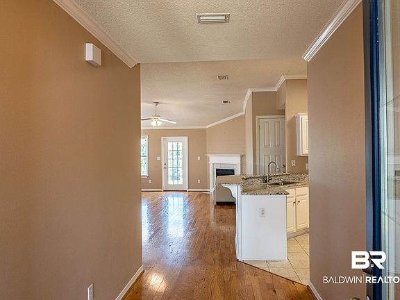 5th image of 333 Savannah Ln