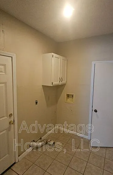 10832 Haskins St — Photo 18