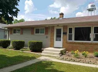 1118 13th Ave, Union Grove, WI 53182