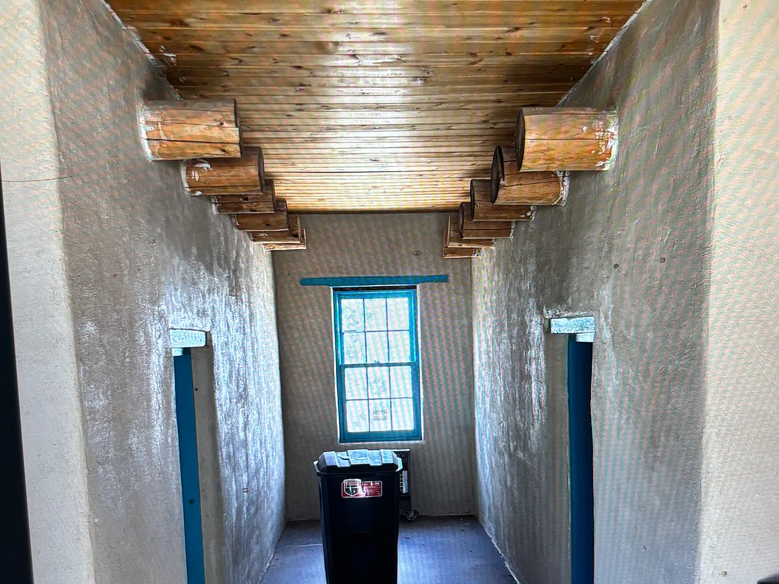 3 bed, 2040 sqft, $10,000 — Photo 3