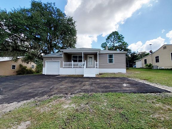 3rd image of 1292 Lakeview Dr