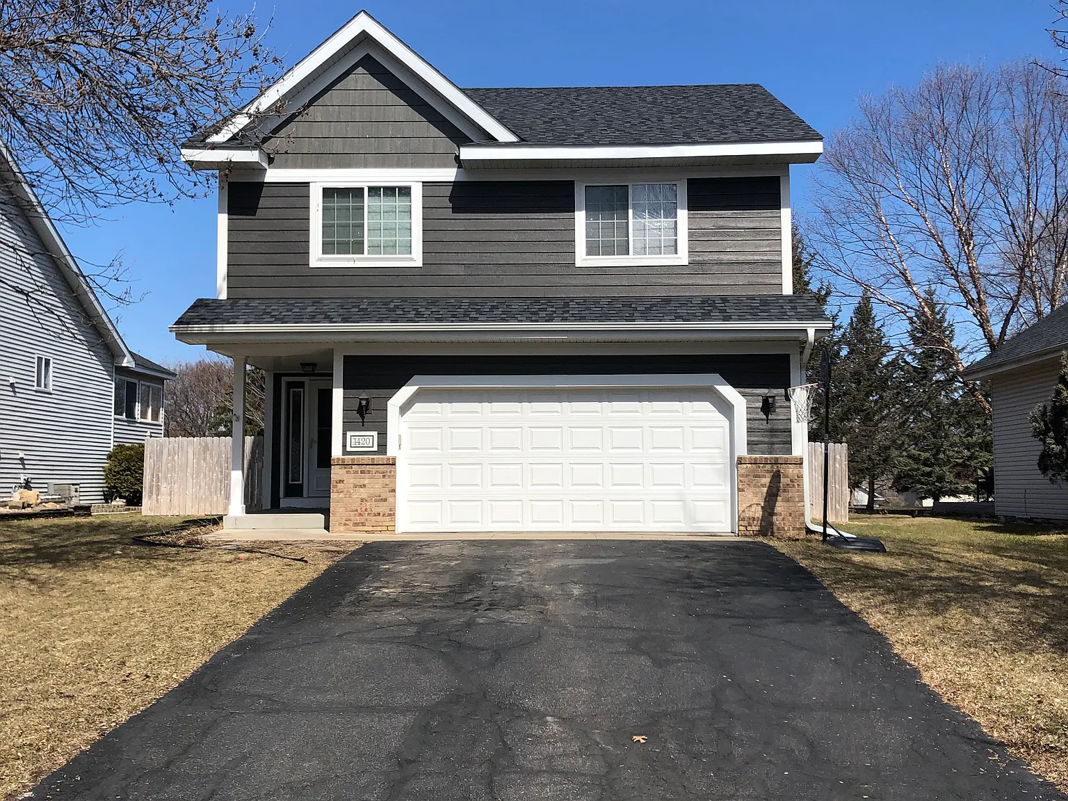 4 bed, 1900 sqft, $3,100 — Photo 1