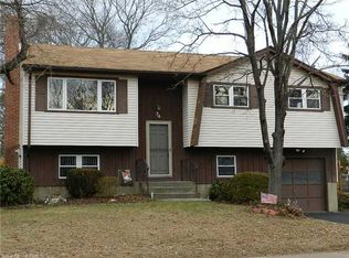 74 Sparrowbush Rd, East Hartford, CT 06108