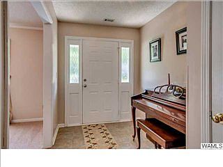 3rd image of 5211 Leeward Ave