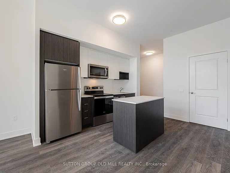 204 Burnhamthorpe Rd E #104 — Photo 13