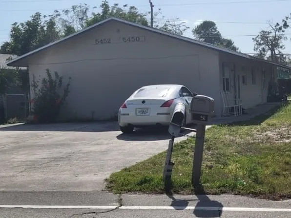 5450/5452 8th Ave, Fort Myers, FL 33907