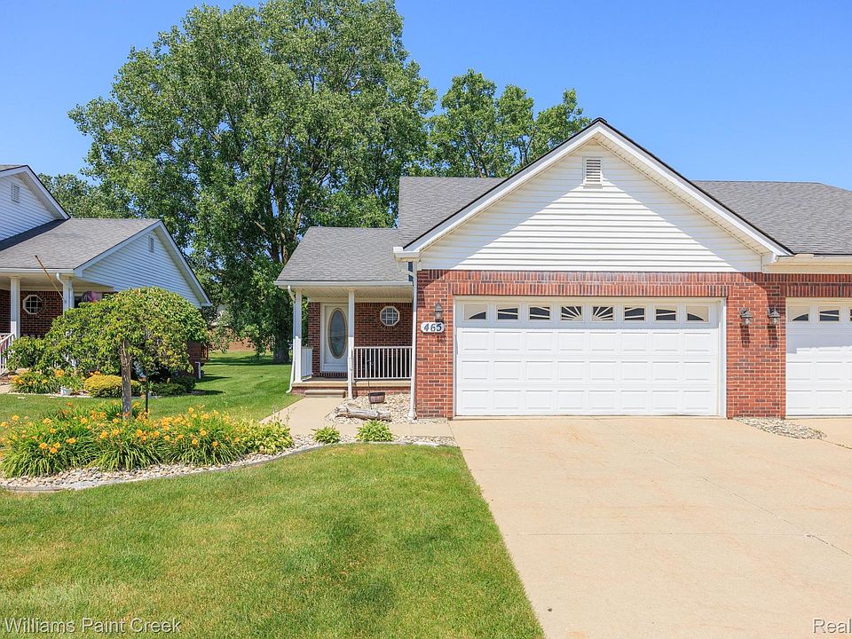 1st image of 465 Victoria Ln