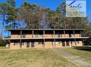 4212 S Dowfield Dr, Fayetteville, NC 28311