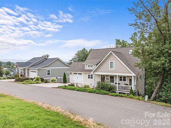 3rd image of 89 Greenwood Fields Dr