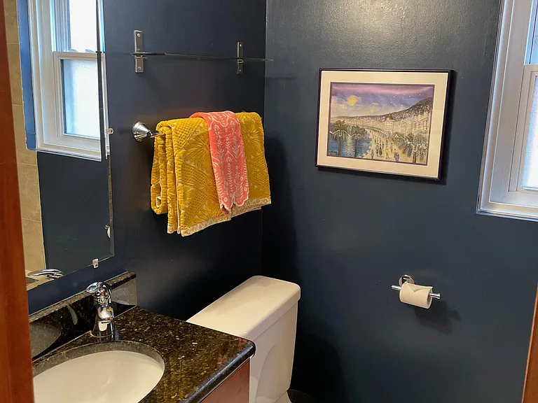 1512 Marion St NW #203 — Photo 10